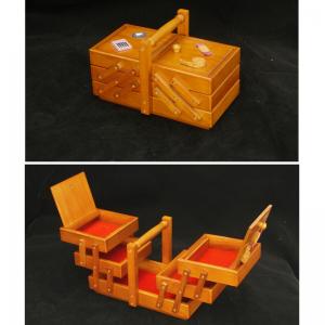 dřevěný šicí box