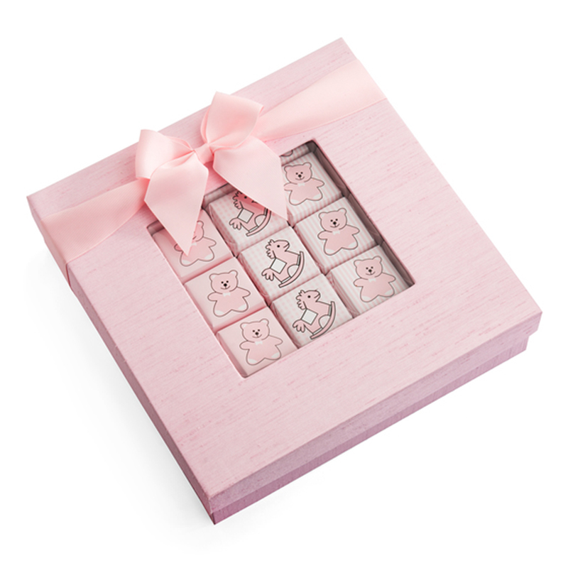 Růžový bonbón papírová krabička s mašlí