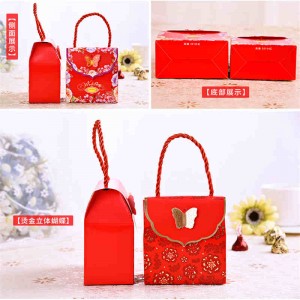 Zakázková luxusní papírová dárková taška