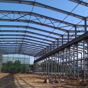 Montovaná ocelová budova