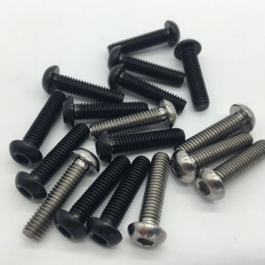 Titanový šroub a šroub