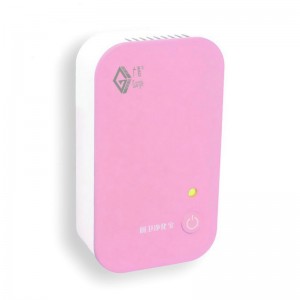 Malý ozonový čistič vzduchu přenosný v kuchyni