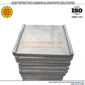 Grafitové stojany a grafitové přípravky pro průmyslové pece