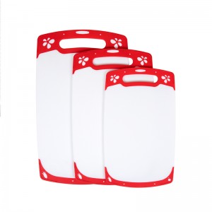 Unikátní protiskluzový design plastových kuchyňských prkénků