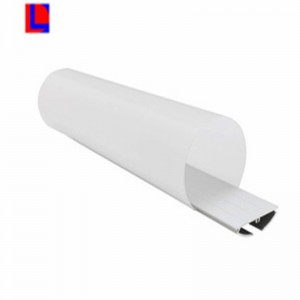 Hliníkový lištový kanál vedený objektivem