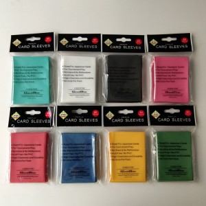 Japonská malá velikost Yugioh Card Deck Guard Matt Gaming Card Sleeve 62X89mm