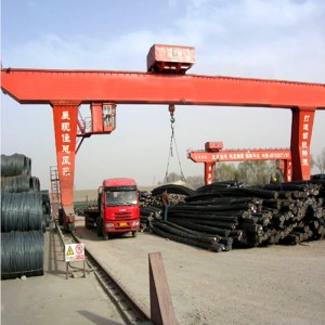 Jeřábový portálový jeřáb ve tvaru L s navijákem