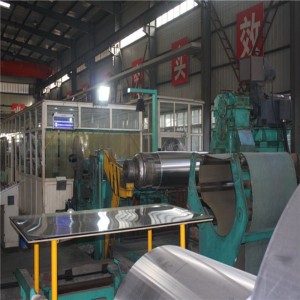 PVDF PE barevně lakovaná hliníková střešní cívka / plech