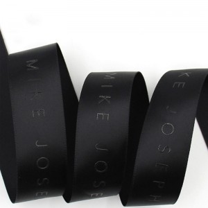 přizpůsobené barevné logo tisk reliéfní fólie tištěné černé saténové stuhy