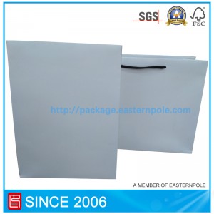 Slavná značka Boss papírový sáček