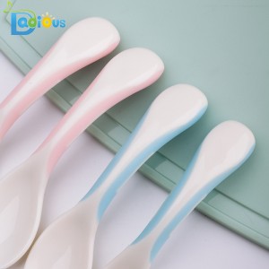 Horký výprodej Baby výrobky Dětská lžíce z první fáze Plastová dětská batole Spoon Baby Travel Fork Fork and Spoon Set