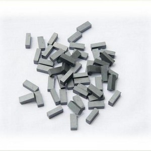 Feritové magnety v různých specifikacích