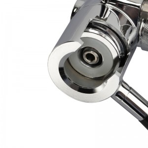 Kovové láhve výplň pivní kohoutek na prodej