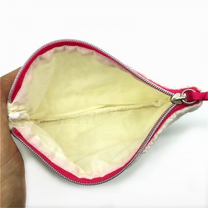 vlněná kosmetická taška