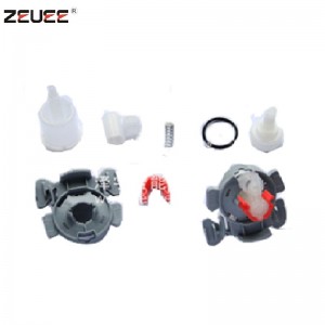 Kosmetická plastová láhev s pumpičkou, automatická montážní automat