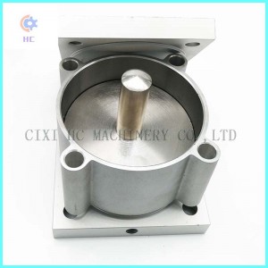 Sestava obráběcích strojů CNC