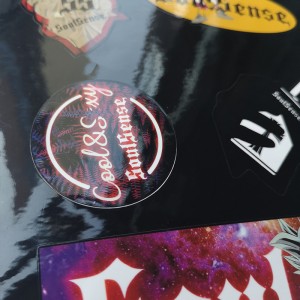 Vodotěsné vysekávané logo společnosti Vlastní UV Proof Vinyl Sticker