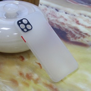 Pouzdro na telefon iPhone11 s kovovým chráničem fotoaparátu a nezávislými tlačítky