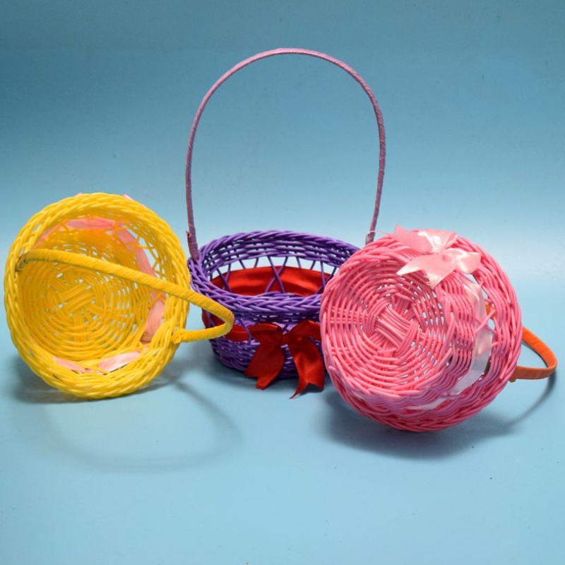 Dekorativní košík s rukojetí