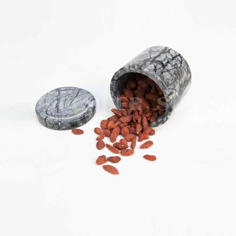 Mramorová nádoba s víkem nádobí