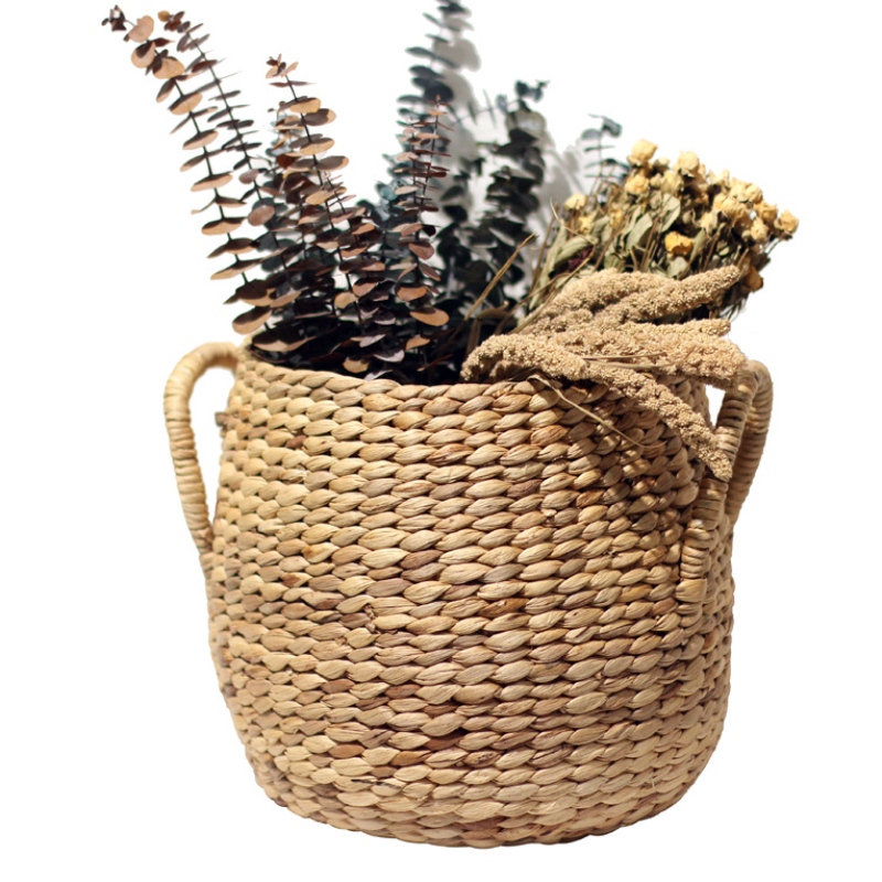 Slaměný tkaný úložný koš