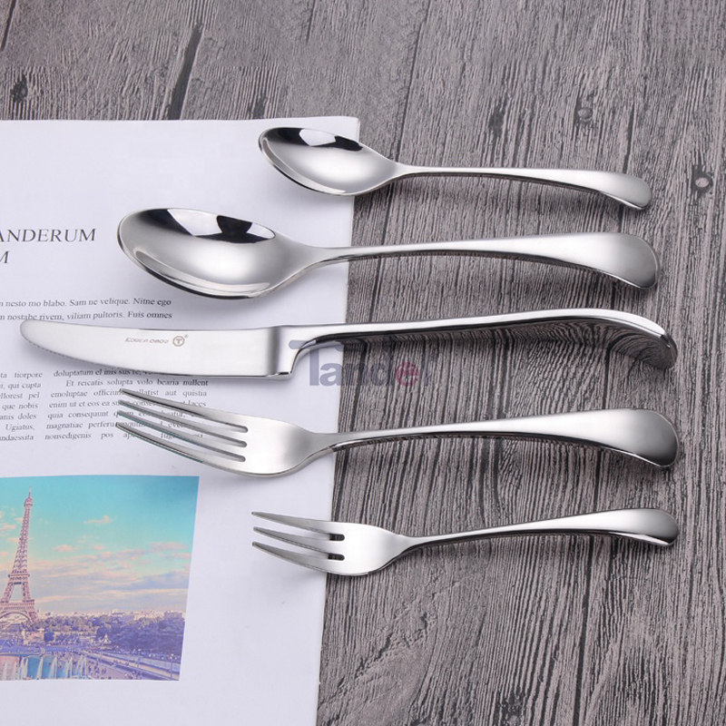 Směrovaný design Nerezová ocel Kuchyňská restaurace Party Tableware Cutlery 24PCS set