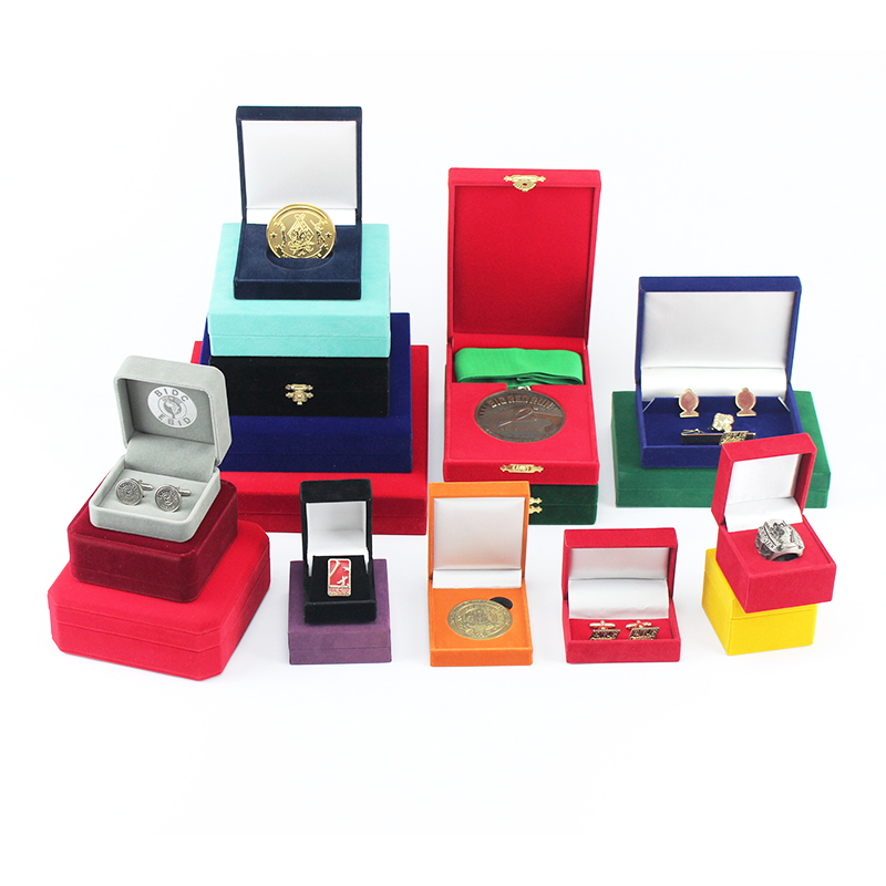 Krabice šperků Medailové krabice Dárkové krabice