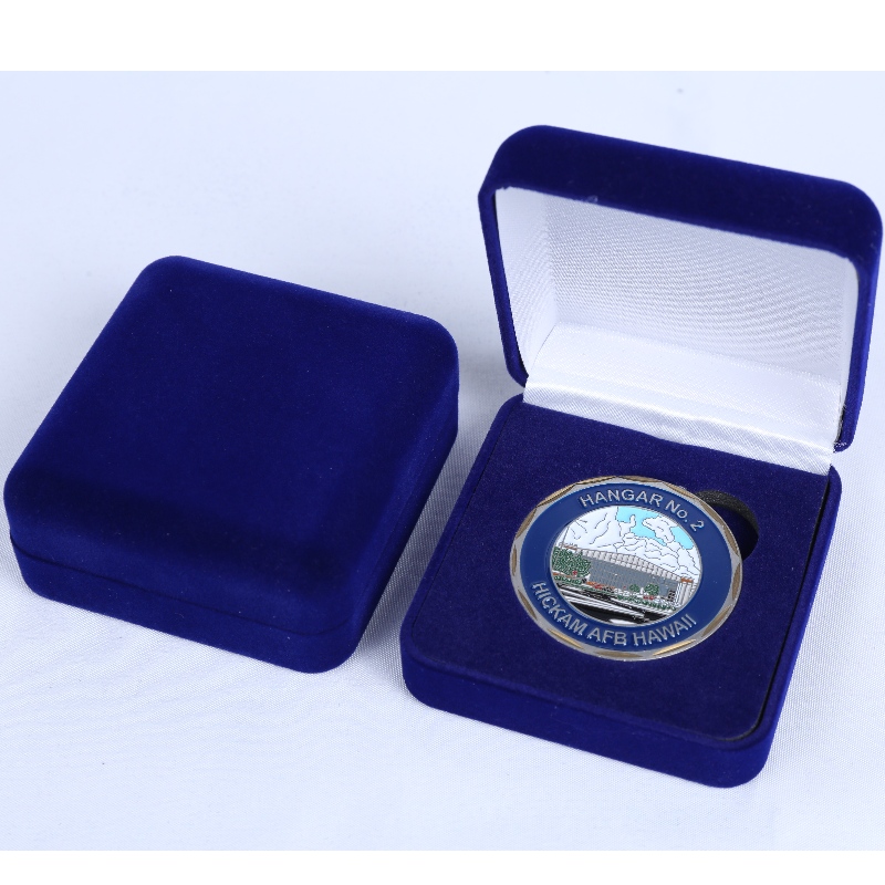 Položka D-17 kulatý tvar Velvet Box pro pedant, mince & odznak, mm.65*68*29, závaží asi 40g.