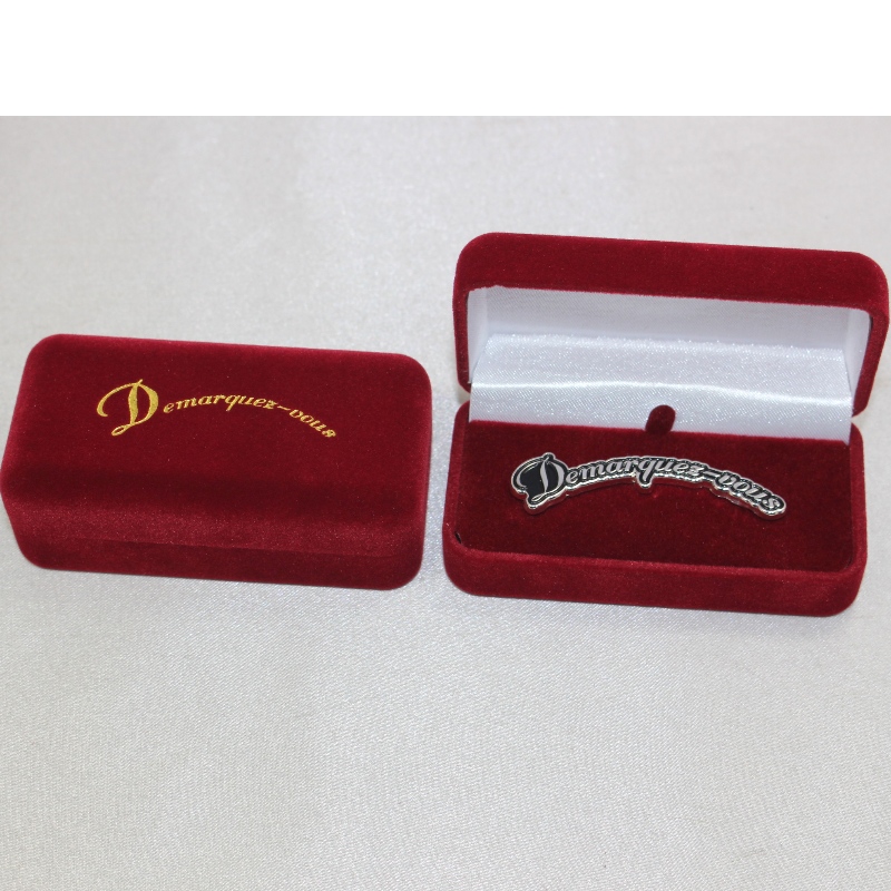 KUS D-68S kulatý sametový box pro manžetové knoflíčky, sponu na kravatu, odznak atd. Mm. 75 * 38 * 28, hmotnost přibližně 30 g