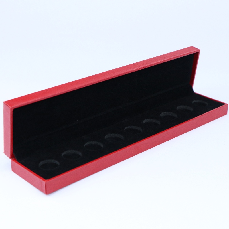 Krabička z umělé kůže, obdélník V-11, krabička na mince o průměru 210 * 35 mm, odznak a náhrdelník atd. Mm. 240 * 52 * 30, hmotnost přibližně 130 g