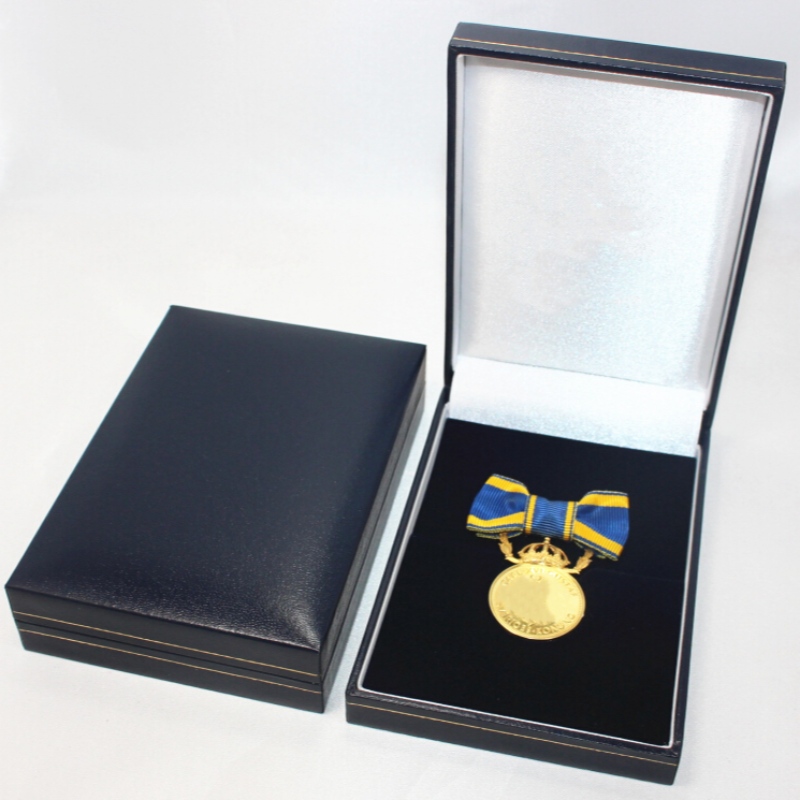 Krabička z umělé kůže obdélník V-14 pro medaili 88 * 128 * 30 mm, mince a odznak atd. Mm. 88 * 128 * 30, hmotnost přibližně 120 g