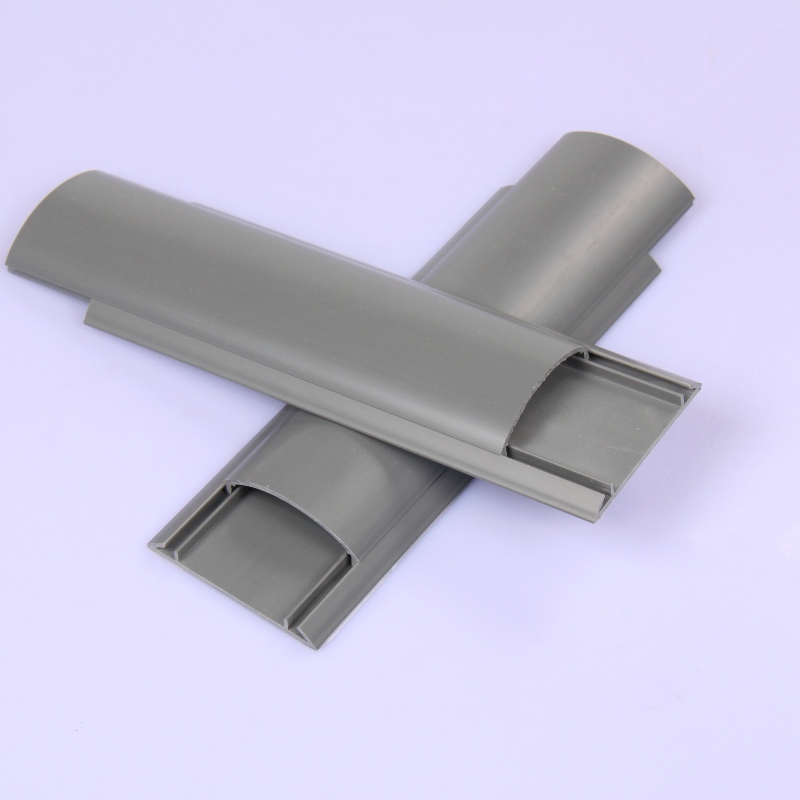 kryt kabelu kryt podlahového kabelu kryt podlahového ochranného krytu drátu pro vnitřní vodiče jsou čisté a bezpečné