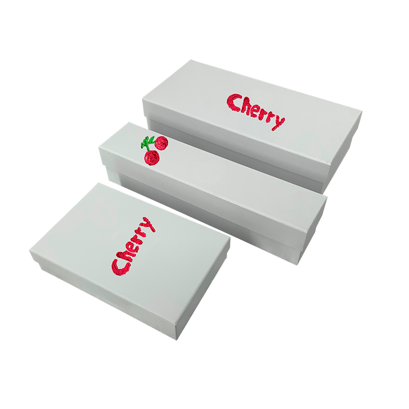 Krabička na mini šampaňské a lesklé svatební víno