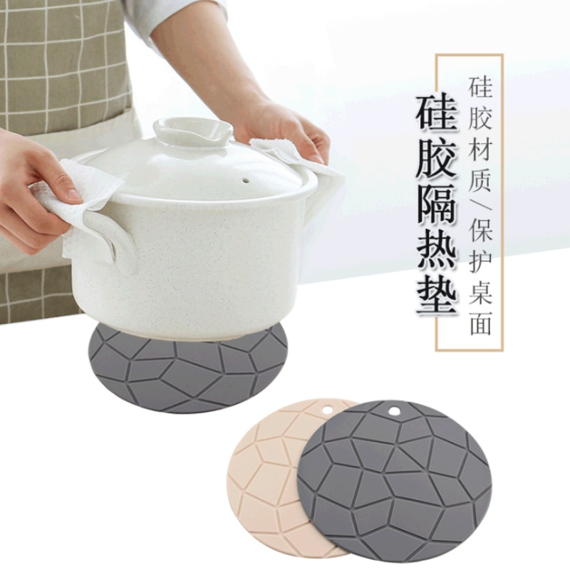 Patová podložka s geometrií náměstí