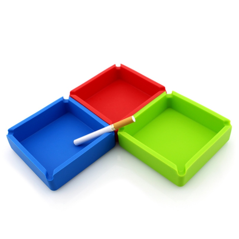 Velký čtvercový popelník