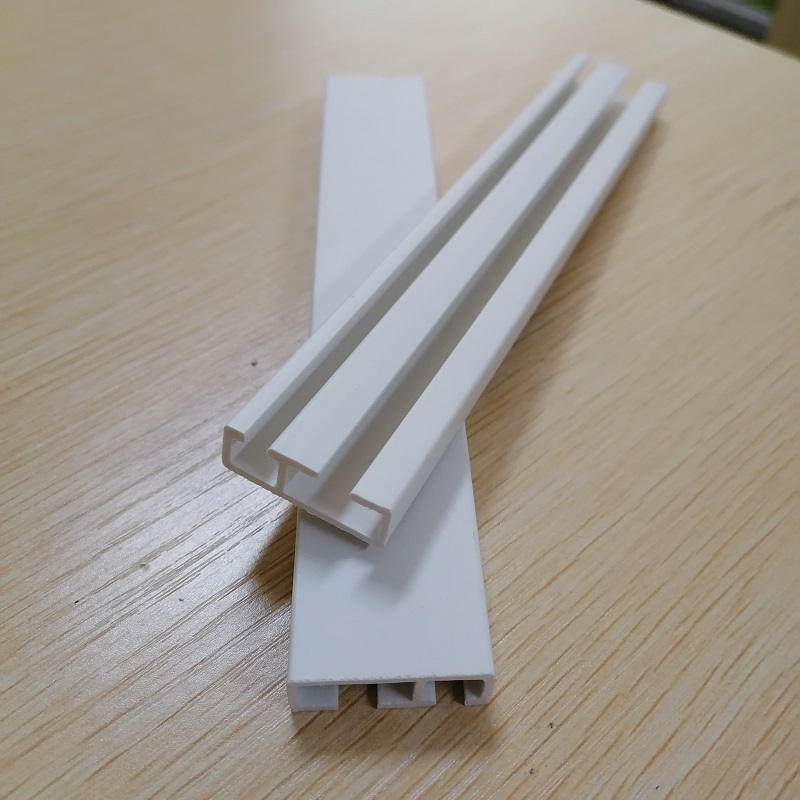 design a na míru vyrobený tuhý profil oběžné dráhy ve tvaru písmene E pro posuvnou část závěsu