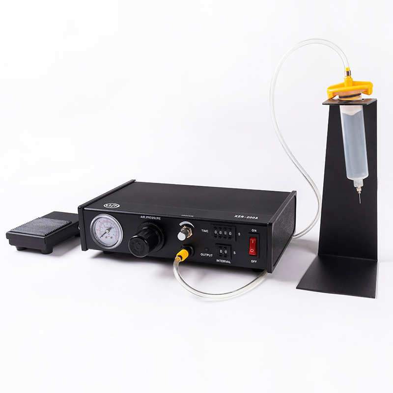 XZR-200A, cirkulující dávkovač lepidla s dvojnásobnou pracovní účinností