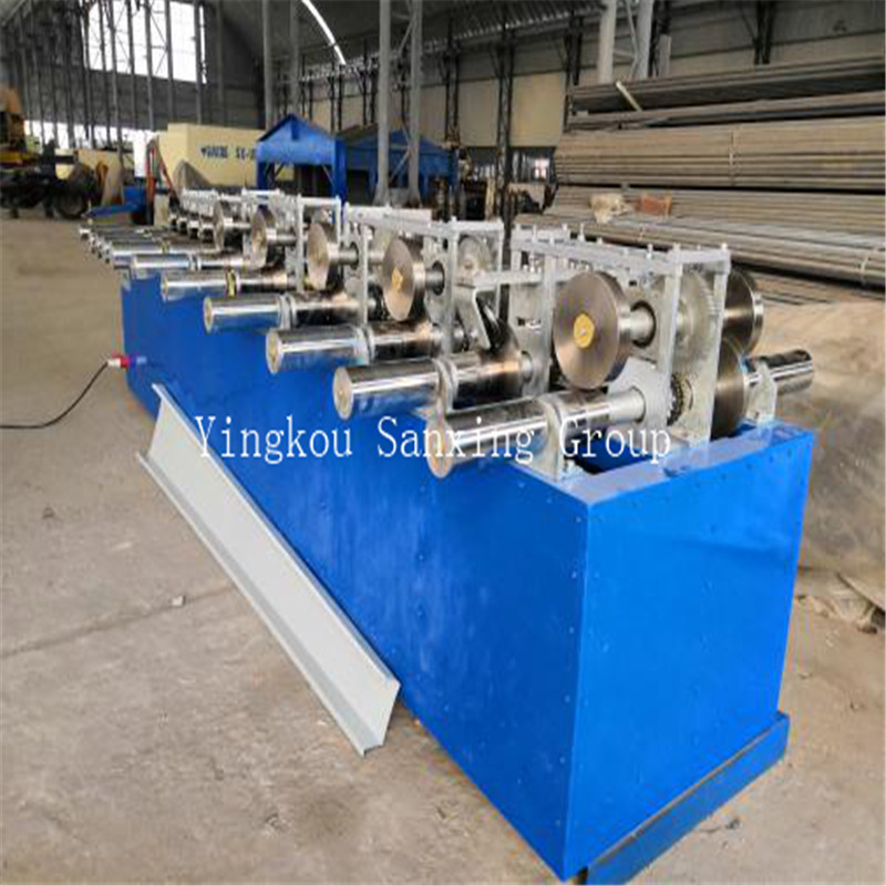 Stropní střešní kopulovitý střešní stroj s kopulovitým krytem