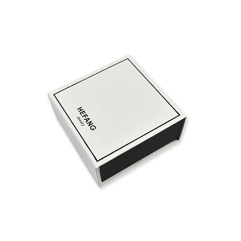 Krabice šperků/náměstí