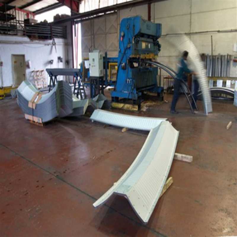 Výrobní linka na výrobu vícevrstvých matic a šroubů bez nosníku a šroubů