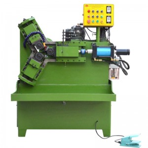 HB-60 tři stroje na válcování ocelových trubek