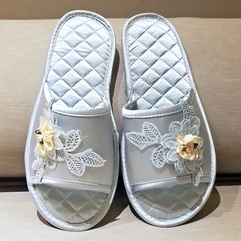 Podélné Silky Satin Embordiery skluzavky