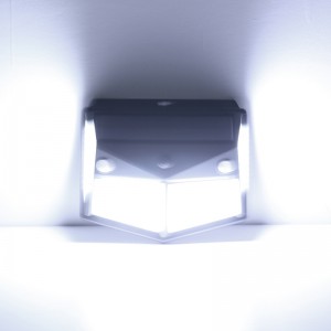 Solární nástěnná lampa