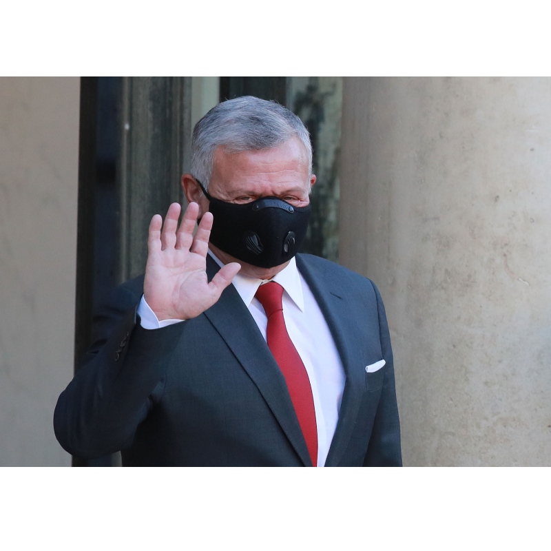 Jordánský král Abdullah dostává vakcínu Coronavir
