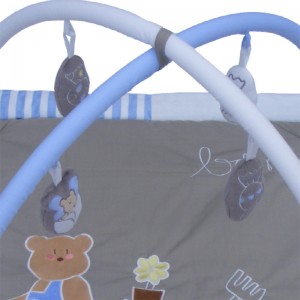 Náměstí playmat --medvěd