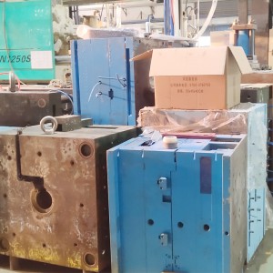 Vysoce kvalitní ShenZhen Mold Factory přizpůsobené vstřikování plastových dílů strojních dílů