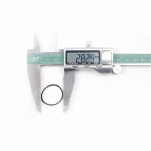 Tovární přímý prodej velkého černého přírodního kaučuku o průměru 25 mm s vysokou pružností a houževnatostí