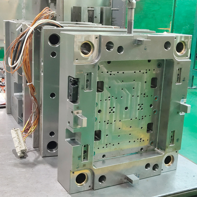 Jiading podporuje pomoc v chudobě prostřednictvím zaměstnanosti v Chuxiongu, Yunnanu