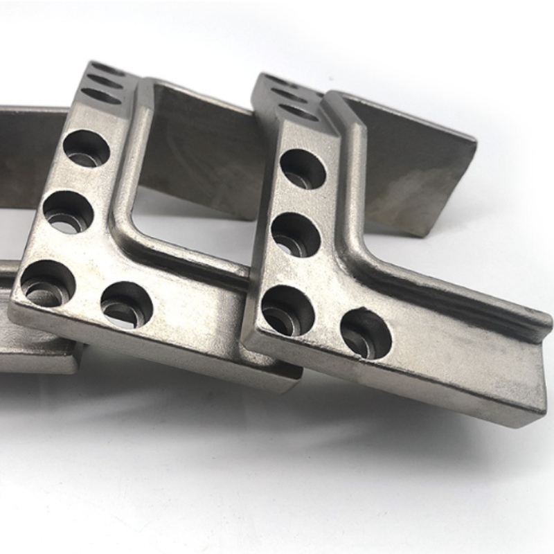 Jemné ekviaxované mikrostruktury v entitivně vyráběnémniklu slitiny 718 (2)