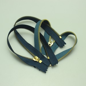 Kovový mosazný zip s různými styly a velikostí, kovové doplňky